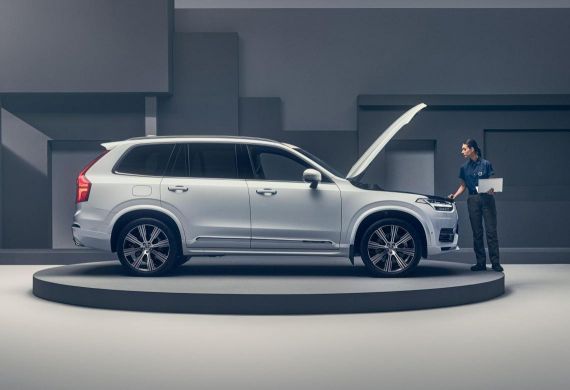 Servisní práce na vozu Volvo