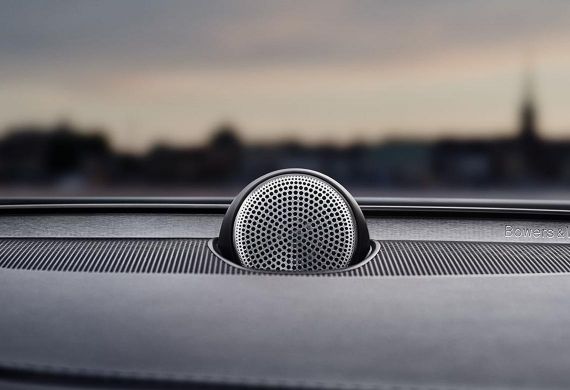 audiosystém Bowers and Wilkins